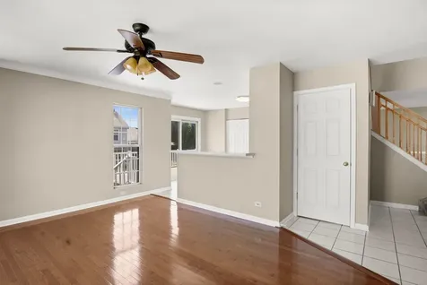345 Mayfair Lane South Elgin IL 60177
