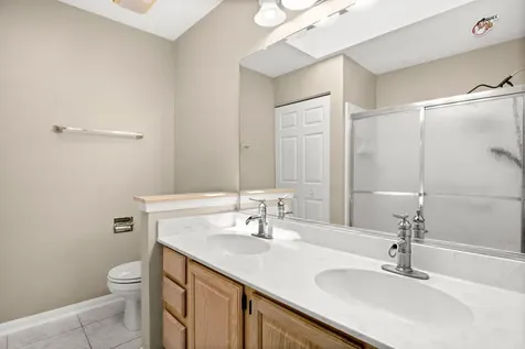 345 Mayfair Lane South Elgin IL 60177