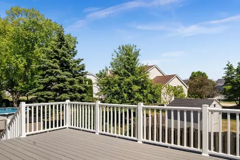 345 Mayfair Lane South Elgin IL 60177