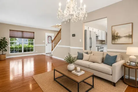 345 Mayfair Lane South Elgin IL 60177