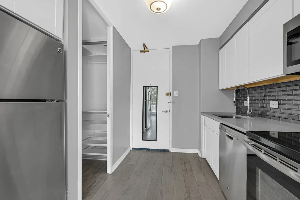 601 East 32nd Street Chicago IL 60616