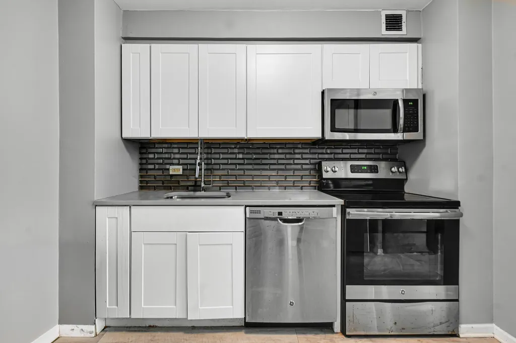 601 East 32nd Street Chicago IL 60616