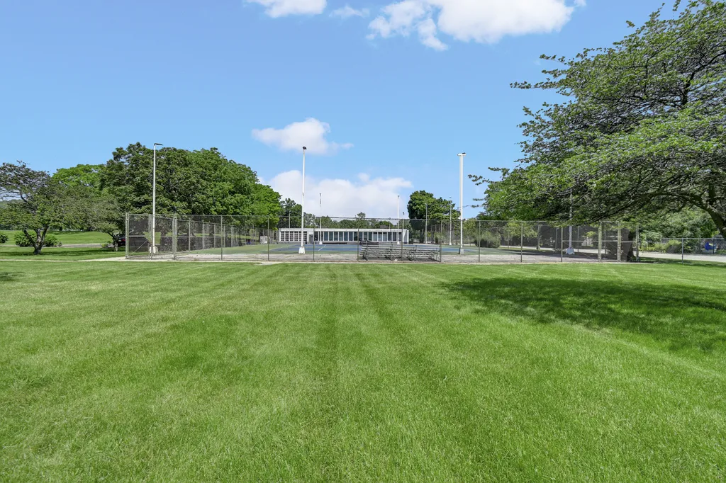 601 East 32nd Street Chicago IL 60616