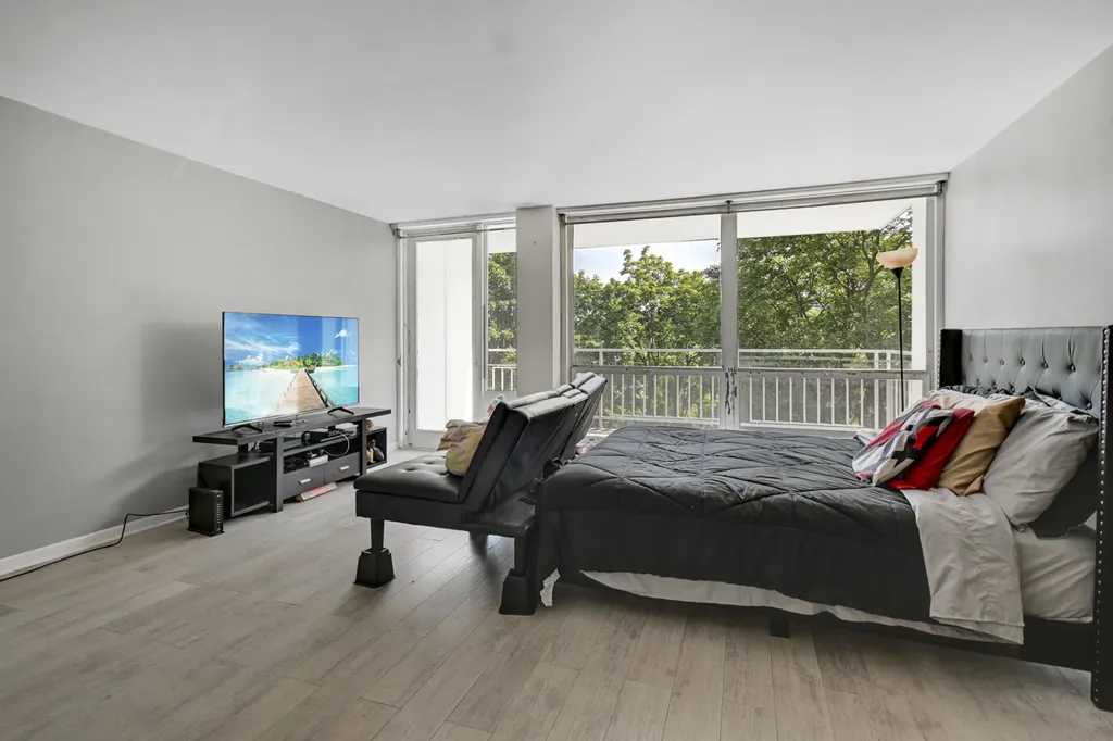 601 East 32nd Street Chicago IL 60616