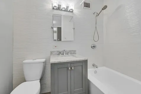 601 East 32nd Street Chicago IL 60616
