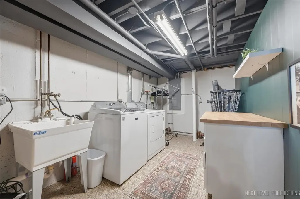 38 West Rand Road Villa Park IL 60181