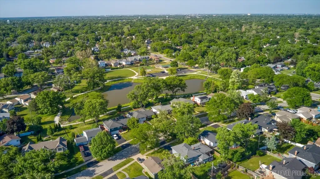 38 West Rand Road Villa Park IL 60181