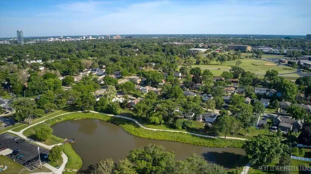 38 West Rand Road Villa Park IL 60181