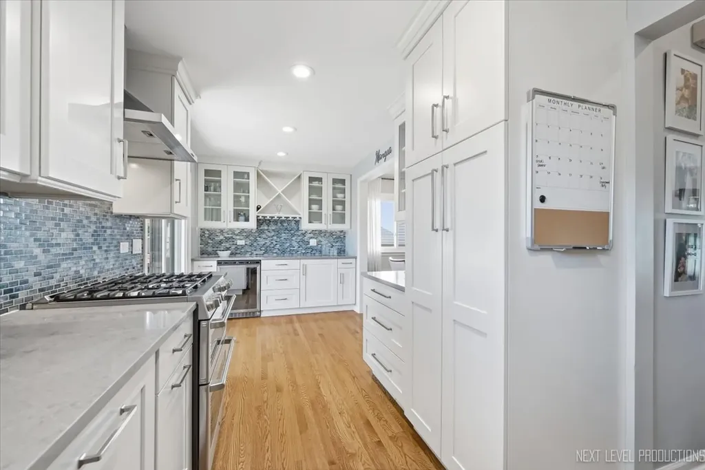 38 West Rand Road Villa Park IL 60181