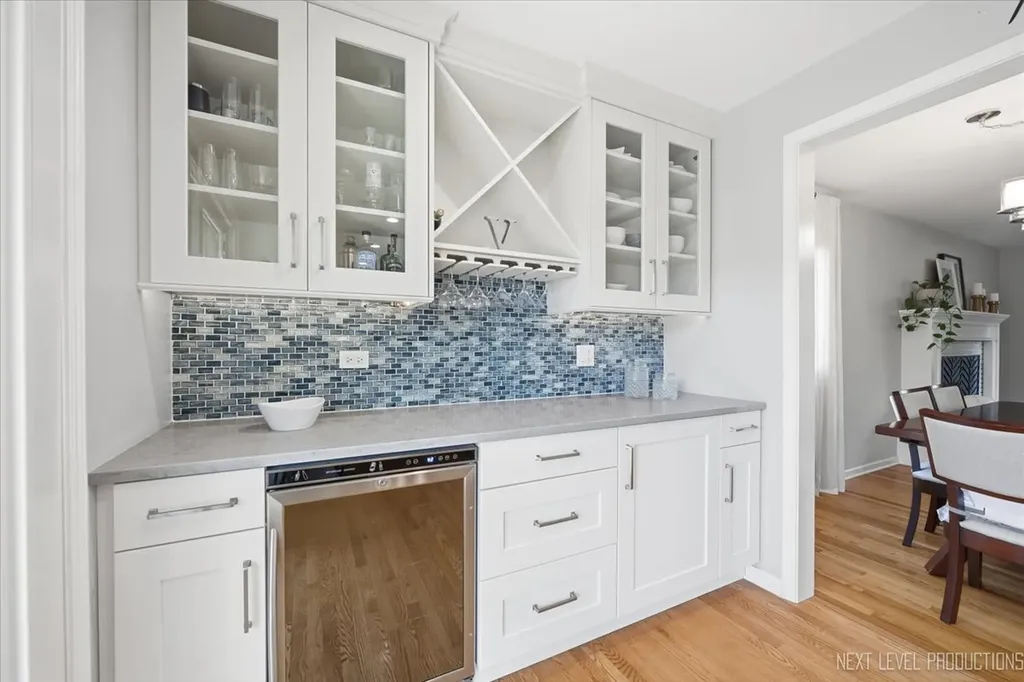 38 West Rand Road Villa Park IL 60181
