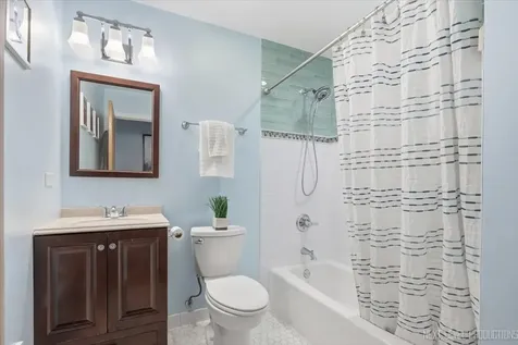 38 West Rand Road Villa Park IL 60181