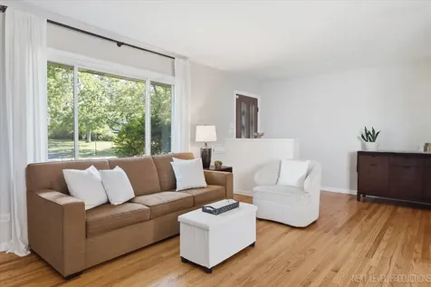 38 West Rand Road Villa Park IL 60181