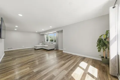 790 Evergreen Lane Hoffman Estates IL 60169