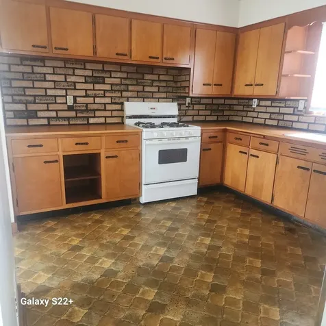 426 6TH Street Peru IL 61354