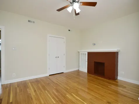 4208 North Pulaski Road Chicago IL 60641
