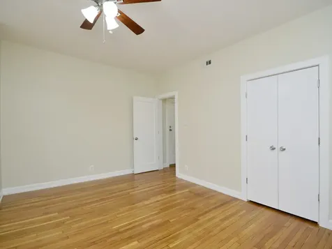 4208 North Pulaski Road Chicago IL 60641