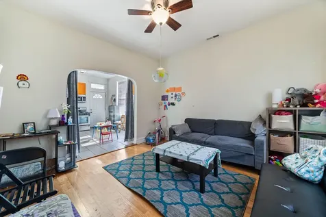 928 South Claremont Avenue Chicago IL 60612