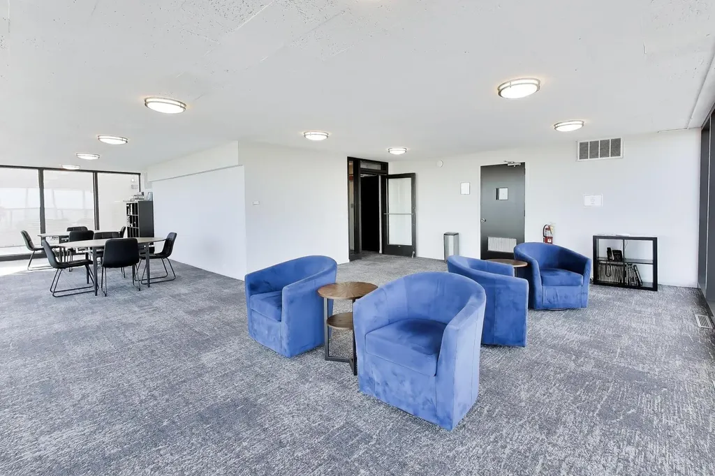 1560 North Sandburg Terrace Chicago IL 60610
