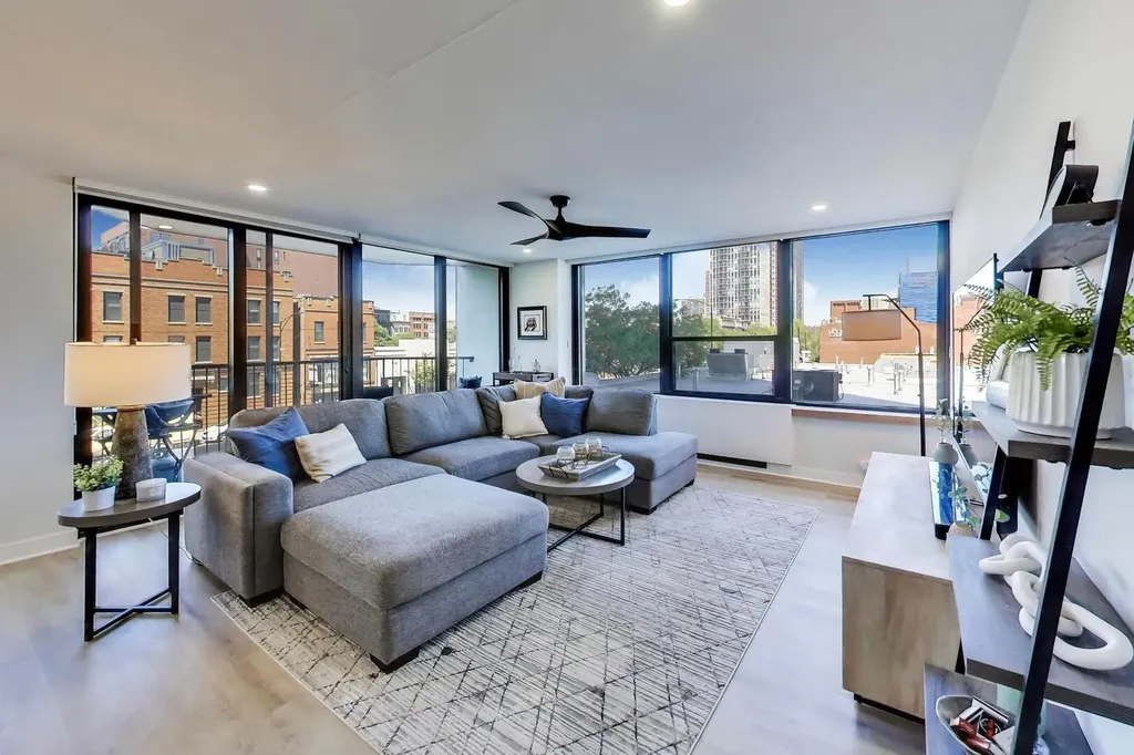1560 North Sandburg Terrace Chicago IL 60610