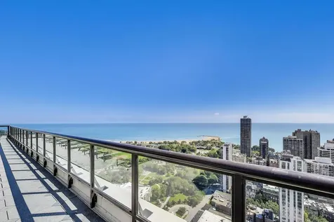 1560 North Sandburg Terrace Chicago IL 60610
