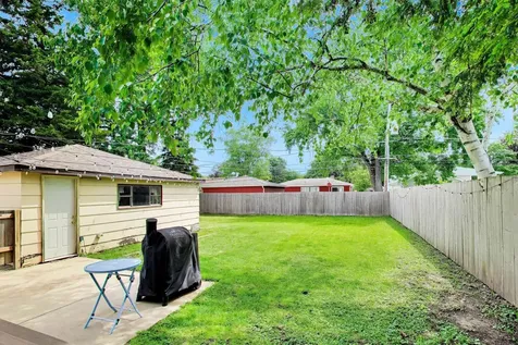 1411 North Burnng Bush Lane Mount Prospect IL 60056
