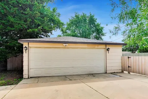 1411 North Burnng Bush Lane Mount Prospect IL 60056