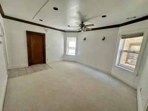 6229 North Claremont Avenue Chicago IL 60659