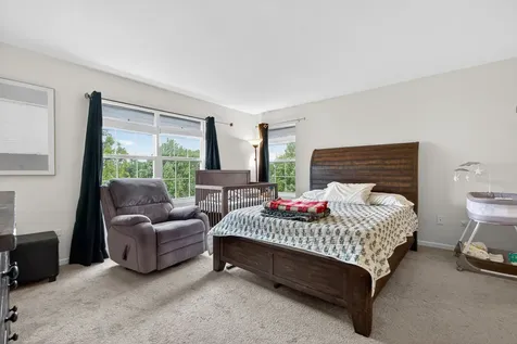 329 Bennett Drive Carol Stream IL 60188