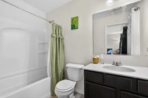 329 Bennett Drive Carol Stream IL 60188