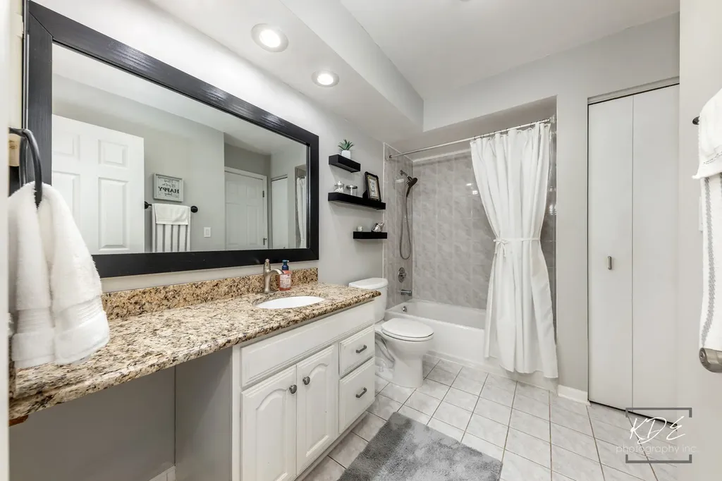 1317 Carol Lane Naperville IL 60565