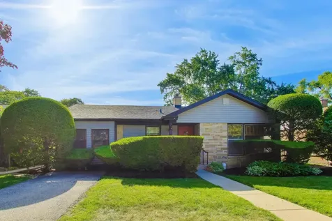 8631 East Prairie Road Skokie IL 60076