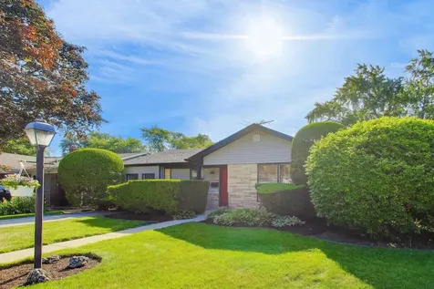 8631 East Prairie Road Skokie IL 60076