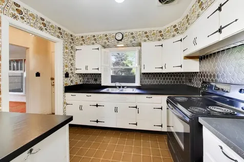 8631 East Prairie Road Skokie IL 60076