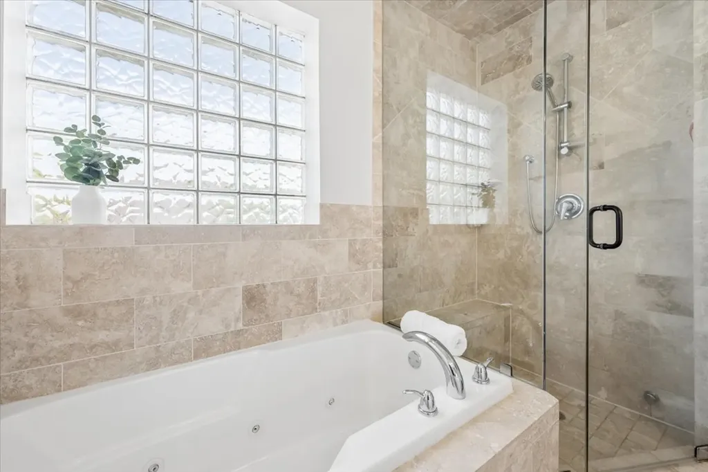 2520 North Southport Avenue Chicago IL 60614