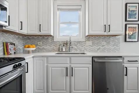 2520 North Southport Avenue Chicago IL 60614