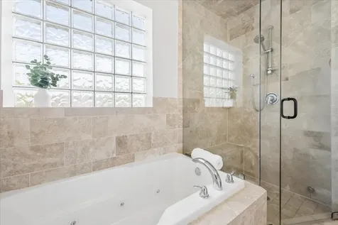 2520 North Southport Avenue Chicago IL 60614