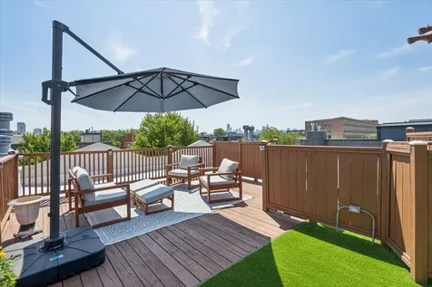 2520 North Southport Avenue Chicago IL 60614