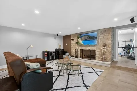 306 Woodlock Street Ingleside IL 60041