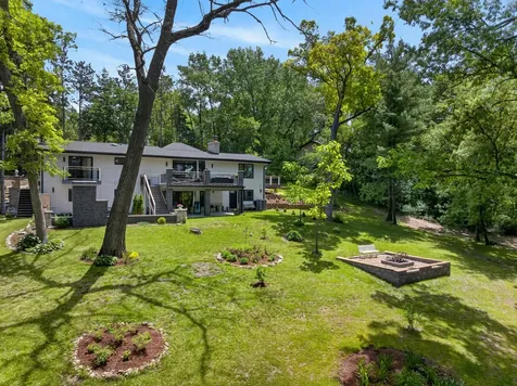 306 Woodlock Street Ingleside IL 60041
