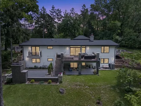 306 Woodlock Street Ingleside IL 60041