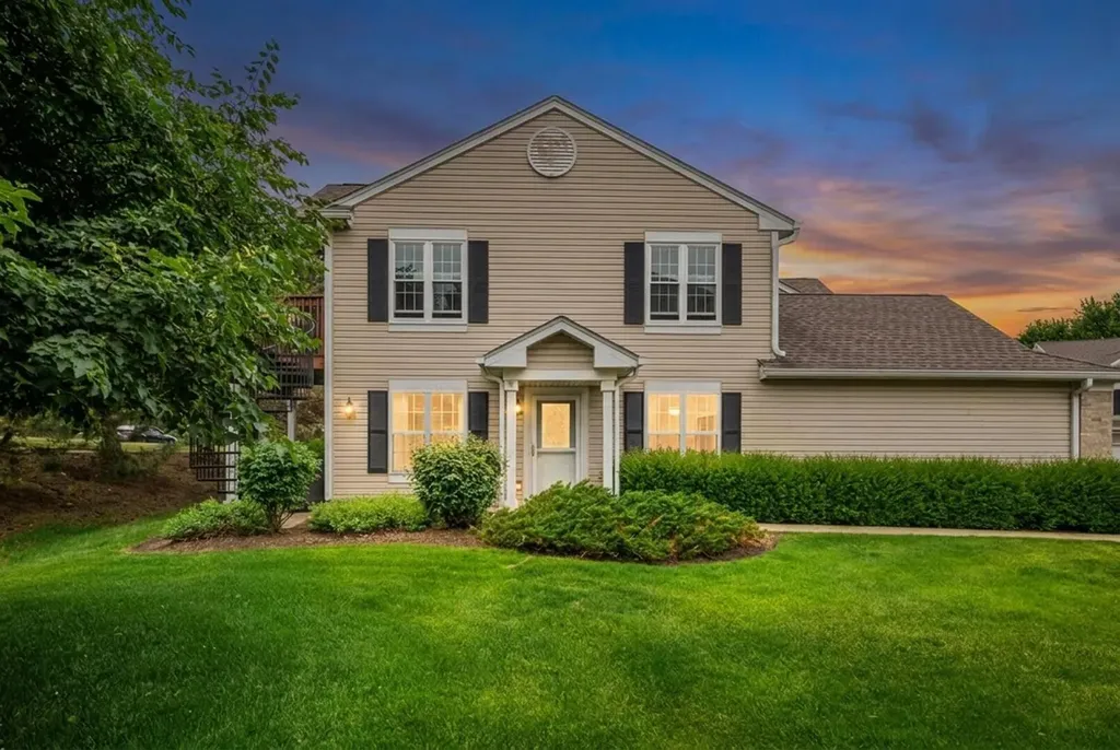 513 Windham Cove Drive Crystal Lake IL 60014