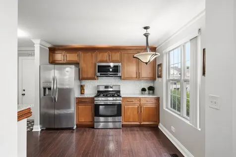 513 Windham Cove Drive Crystal Lake IL 60014