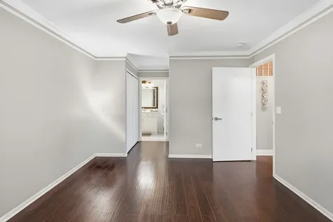 513 Windham Cove Drive Crystal Lake IL 60014