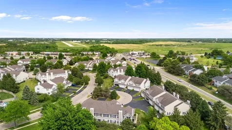 513 Windham Cove Drive Crystal Lake IL 60014