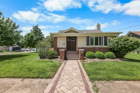 412 South 5th Avenue Streator IL 61364