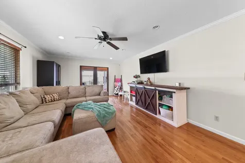 412 South 5th Avenue Streator IL 61364
