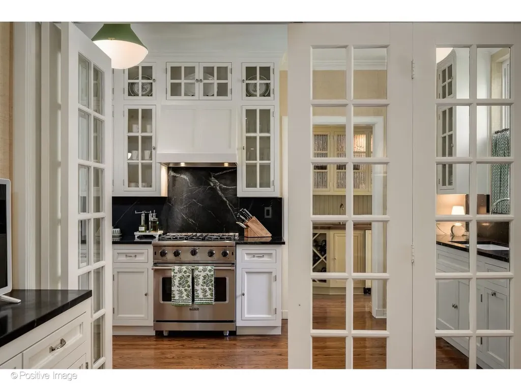 230 East Delaware Place Chicago IL 60611