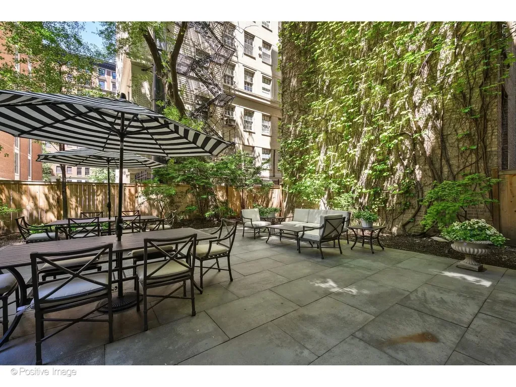 230 East Delaware Place Chicago IL 60611