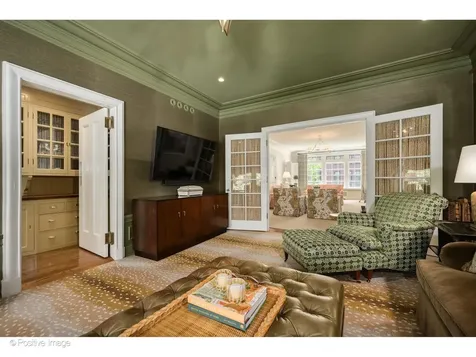 230 East Delaware Place Chicago IL 60611