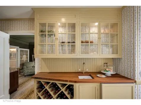 230 East Delaware Place Chicago IL 60611